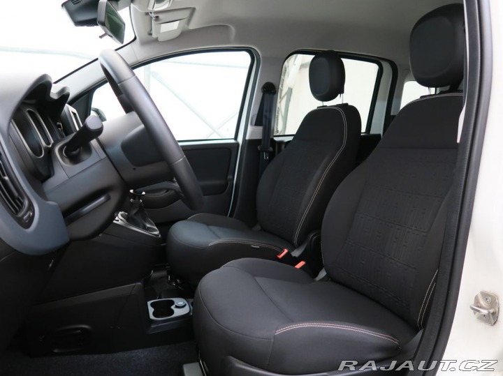 Fiat Panda 1.0HYBRID,52kW,CROSS,MAN6 1800