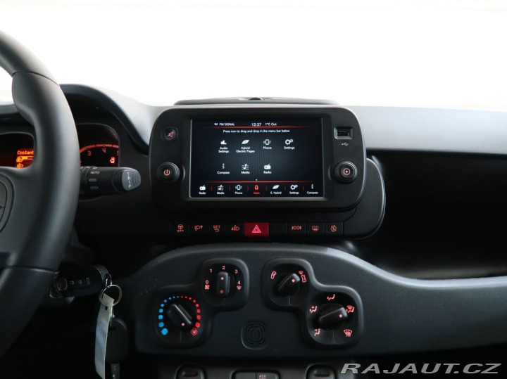 Fiat Panda 1.0HYBRID,52kW,CROSS,MAN6 1800