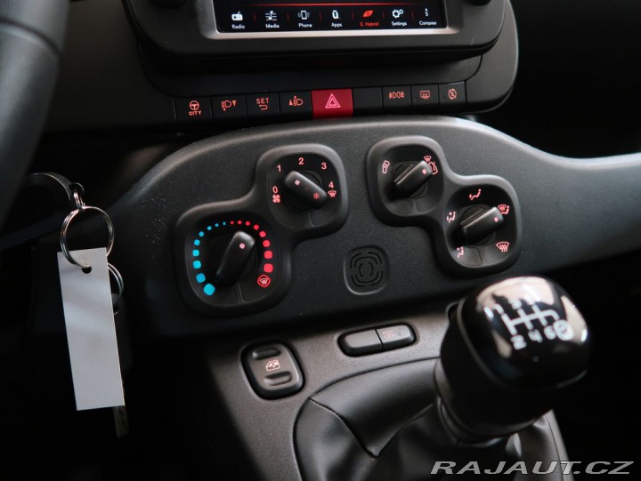 Fiat Panda 1.0HYBRID,52kW,CROSS,MAN6 1800