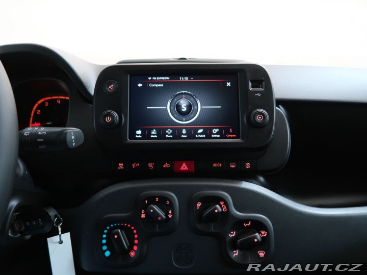 Fiat Panda 1.0HYBRID,52kW,CROSS,MAN6 1800