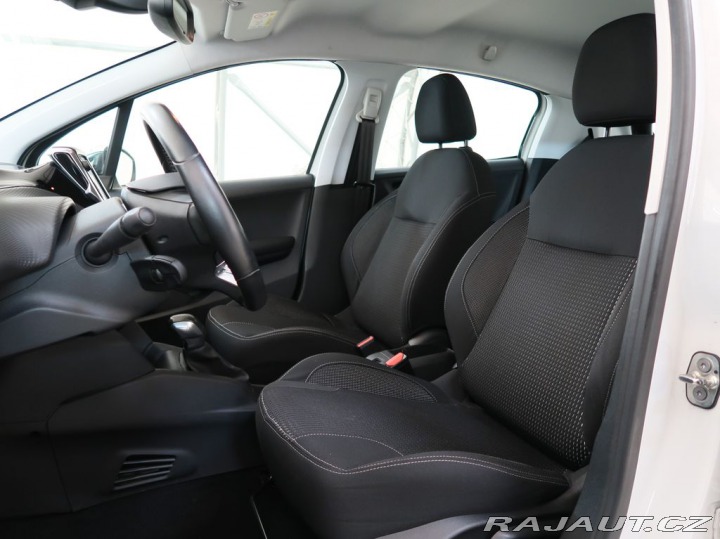 Peugeot 208 1.2PureTech,81kW,ALLURE,M 1800