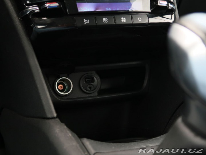 Peugeot 208 1.2PureTech,81kW,ALLURE,M 1800