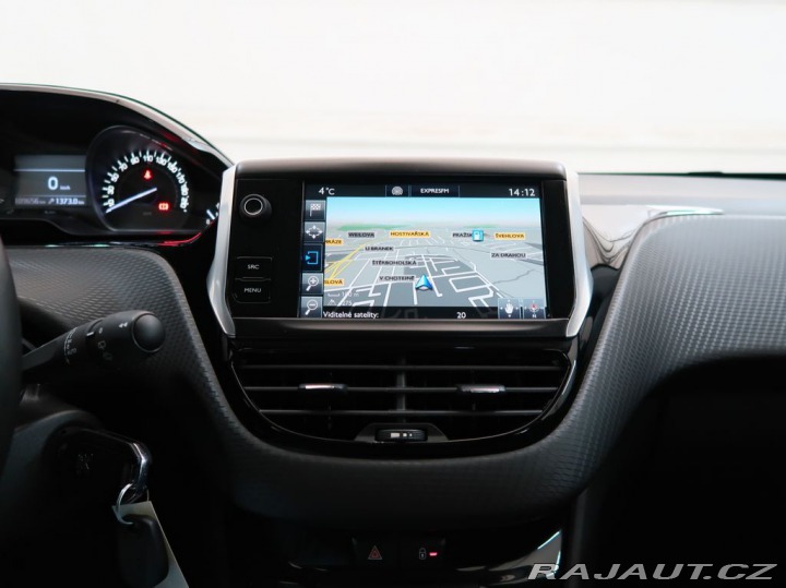 Peugeot 208 1.2PureTech,81kW,ALLURE,M 1800