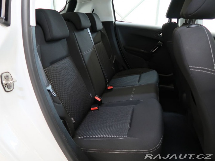 Peugeot 208 1.2PureTech,81kW,ALLURE,M 1800