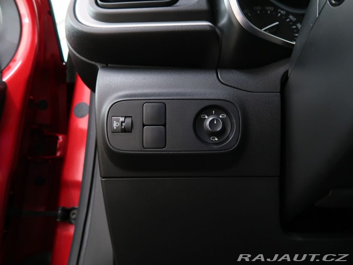 Citroën C3 1.2PureTech,61kW,SHINE,MA 1800