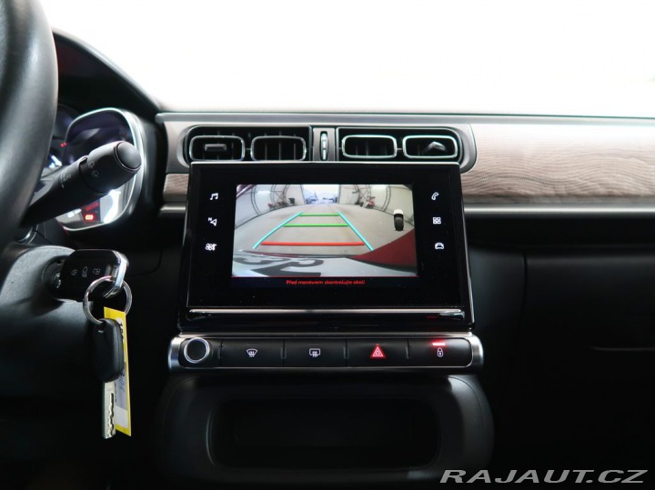 Citroën C3 1.2PureTech,61kW,SHINE,MA 1800