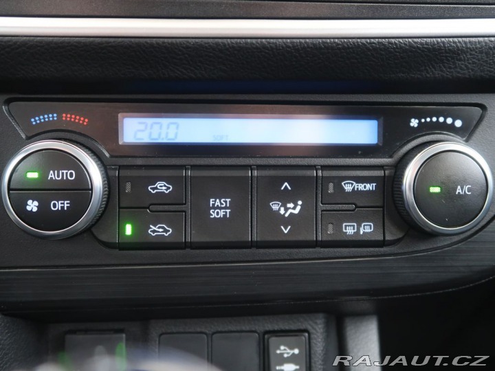 Toyota Auris 1.6VVT-i,97kW,CZ,Manuál 2015