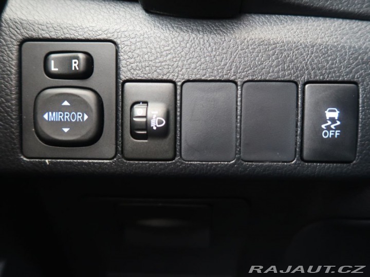 Toyota Auris 1.6VVT-i,97kW,CZ,Manuál 2015