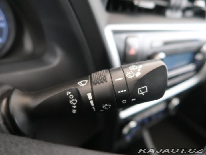 Toyota Auris 1.6VVT-i,97kW,CZ,Manuál 2015