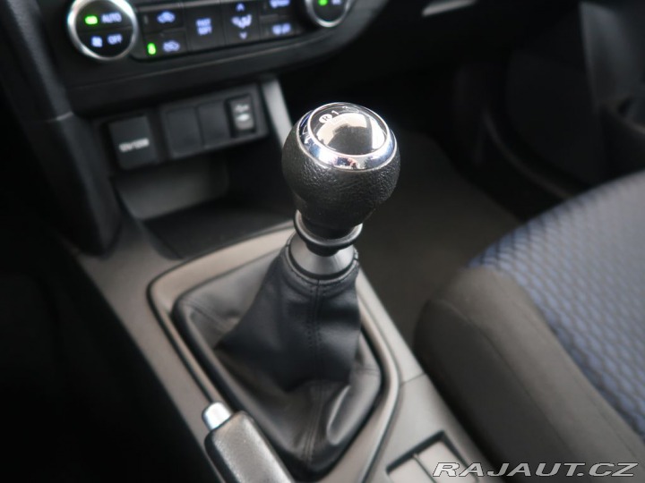 Toyota Auris 1.6VVT-i,97kW,CZ,Manuál 2015
