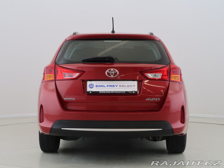 Toyota Auris 1.6VVT-i,97kW,CZ,Manuál 2015