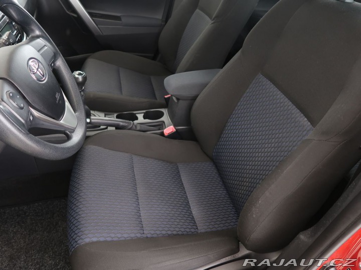 Toyota Auris 1.6VVT-i,97kW,CZ,Manuál 2015