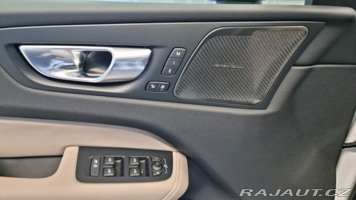 Volvo XC60 B5 2.0L 250+14 HP AT8 AWD 2026