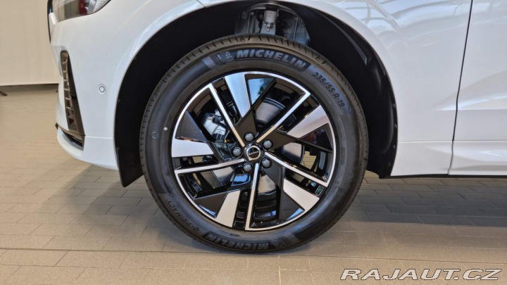 Volvo XC60 B5 2.0L 250+14 HP AT8 AWD 2026