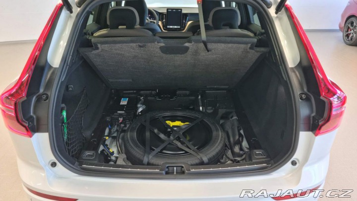 Volvo XC60 B5 2.0L 250+14 HP AT8 AWD 2026