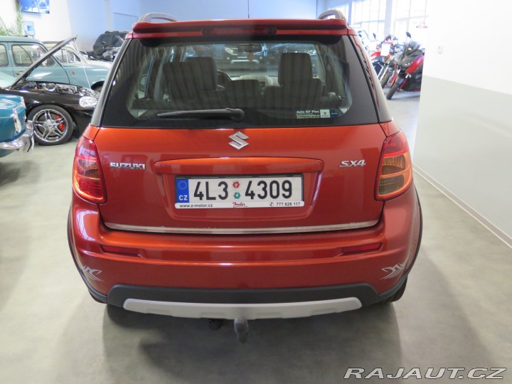 Suzuki SX4 1.6 88kW klima, tažné 2013