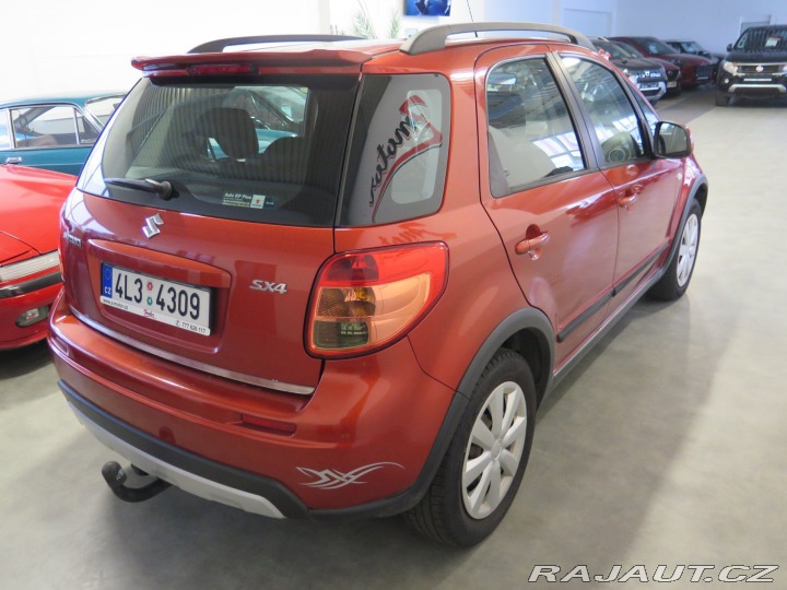 Suzuki SX4 1.6 88kW klima, tažné 2013
