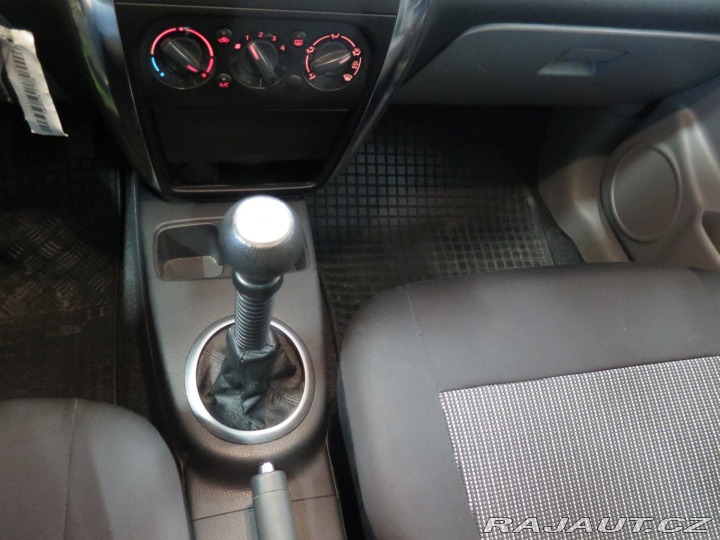 Suzuki SX4 1.6 88kW klima, tažné 2013