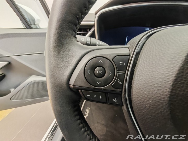 Toyota Corolla 1.8 Hybrid e-CVT Style To 2024