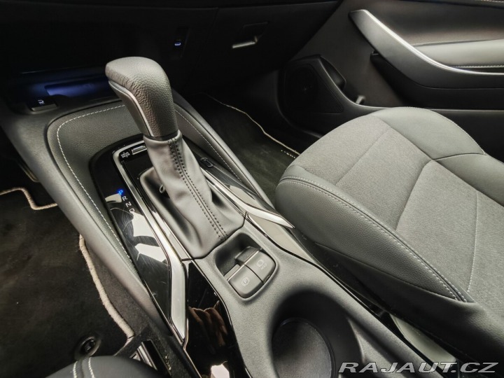 Toyota Corolla 1.8 Hybrid e-CVT Style To 2024