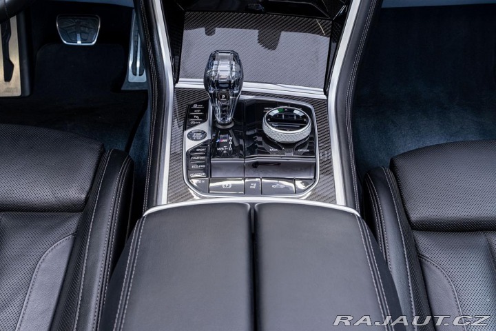 BMW 8 M850i xDrive 2020
