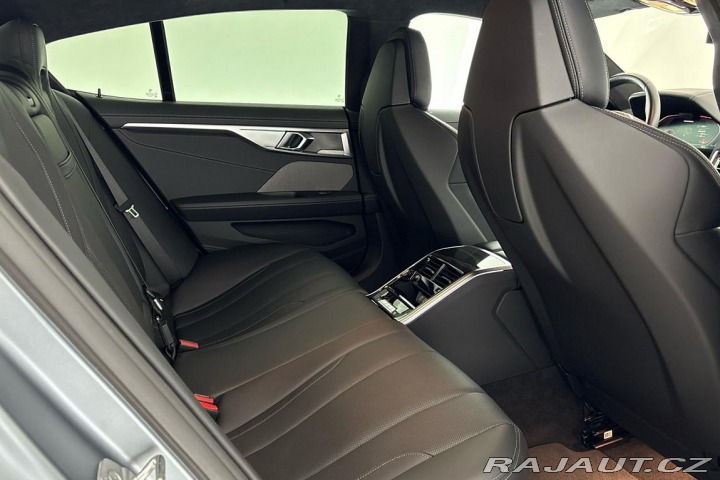 BMW 8 M850i xDrive 2021