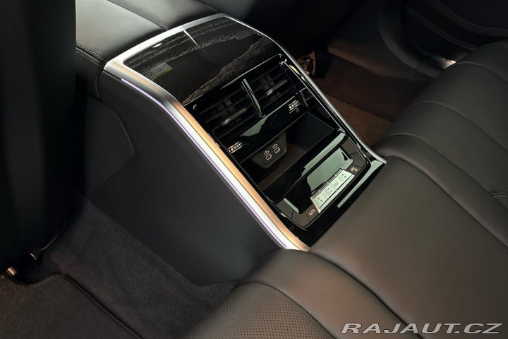 BMW 8 M850i xDrive 2021