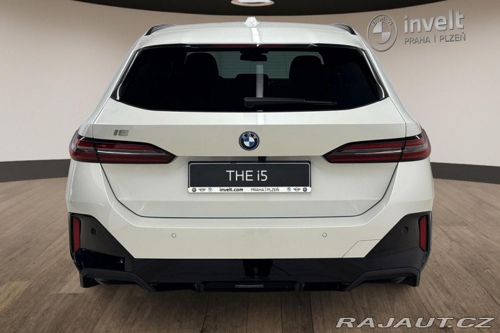 BMW i5 xDrive40 Touring 2025