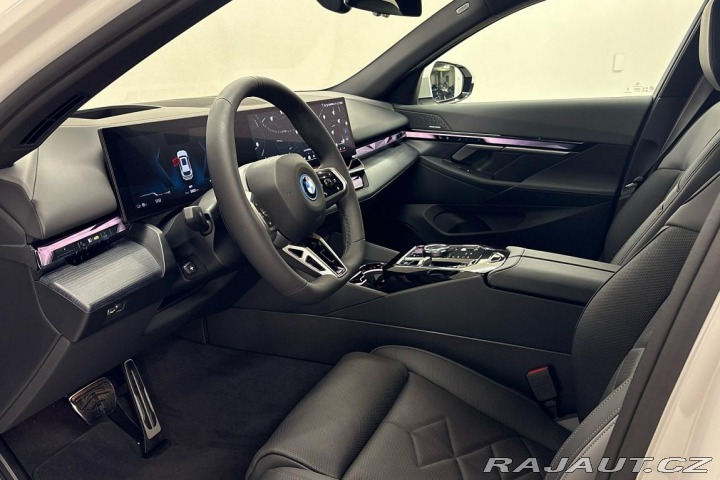 BMW i5 xDrive40 Touring 2025