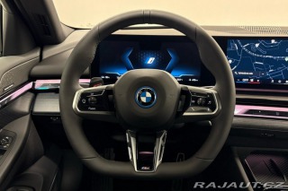 BMW i5 xDrive40 Touring 2025