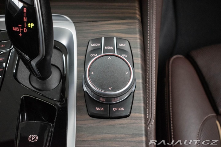 BMW 5 540i xD ///MSPORT REZERVA 2020