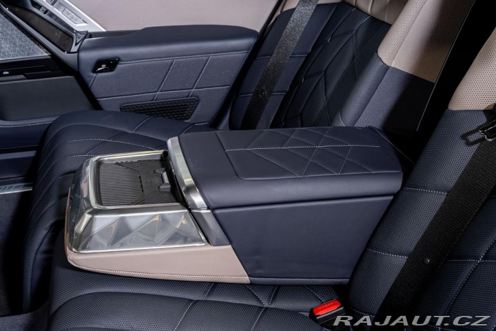 BMW i7 M70 xDrive 2024