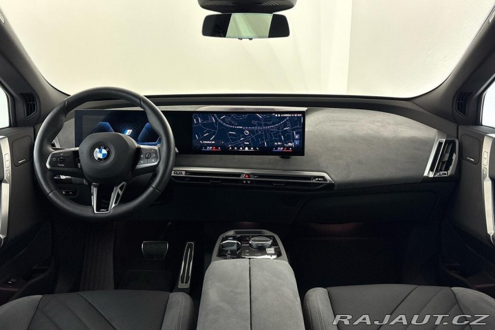 BMW iX xDrive45 2025