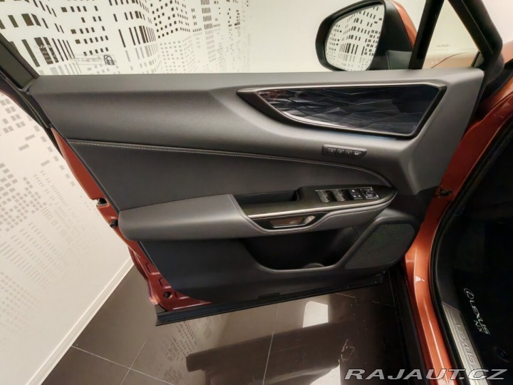 Lexus Ostatní modely NX 450h plus 450h+ Plug-in Hybrid PRES 2025