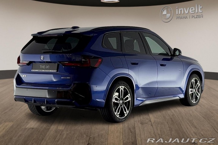 BMW iX1 xDrive30 2025