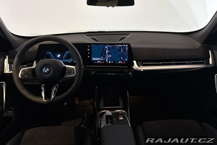 BMW iX1 xDrive30 2025