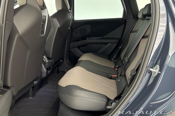 BMW iX3 50 xDrive 2026