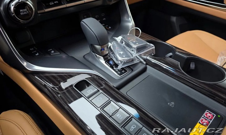 Lexus LX 700h LUXURY 2026