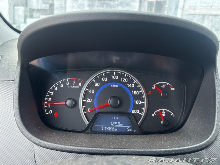 Hyundai i10 1.0i,48KW, 1.MAJITEL 2015