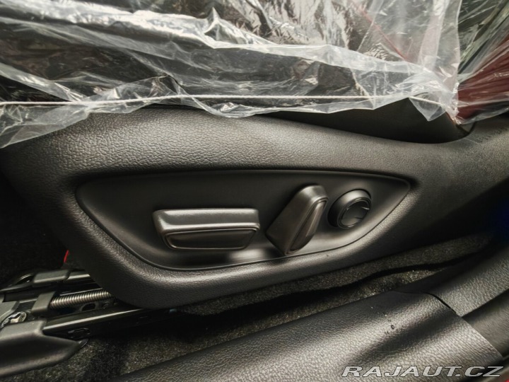 Lexus Ostatní modely LBX Vibrant Edition 2025