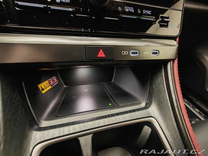 Lexus Ostatní modely LBX Vibrant Edition 2026