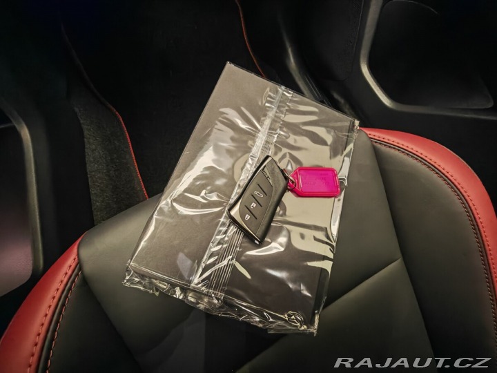 Lexus Ostatní modely LBX Vibrant Edition 2026