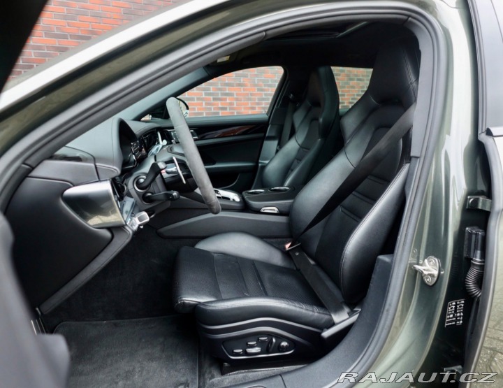 Porsche Ostatní modely Panamera Sport Turismo 2-9 V6 4 E-Hybrid 340KW 2023