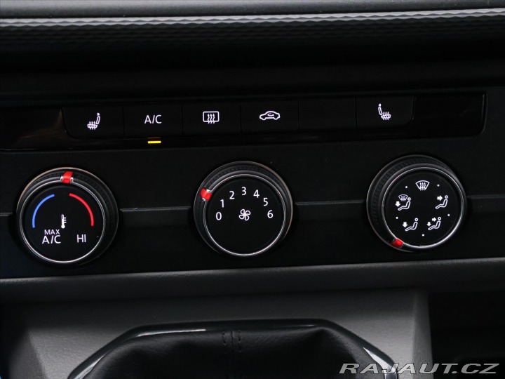 Volkswagen Transporter 2,0 TDI Long 6-Míst CZ DP 2024