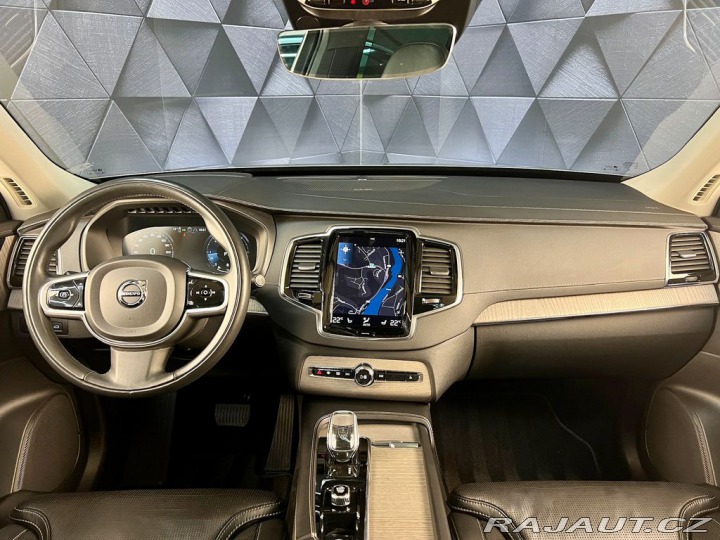 Volvo XC90 B5 AWD INSCRIPTION, PANOR 2021