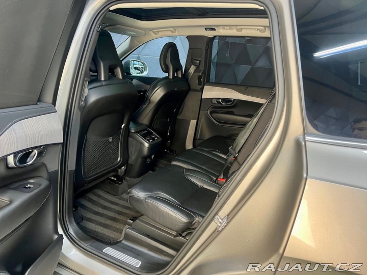 Volvo XC90 B5 AWD INSCRIPTION, PANOR 2021