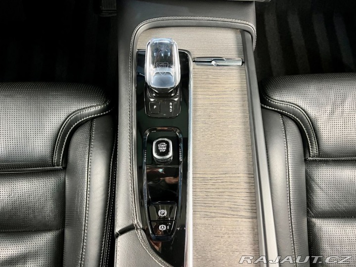 Volvo XC90 B5 AWD INSCRIPTION, PANOR 2021