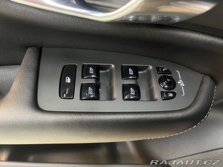 Volvo XC90 B5 AWD INSCRIPTION, PANOR 2021