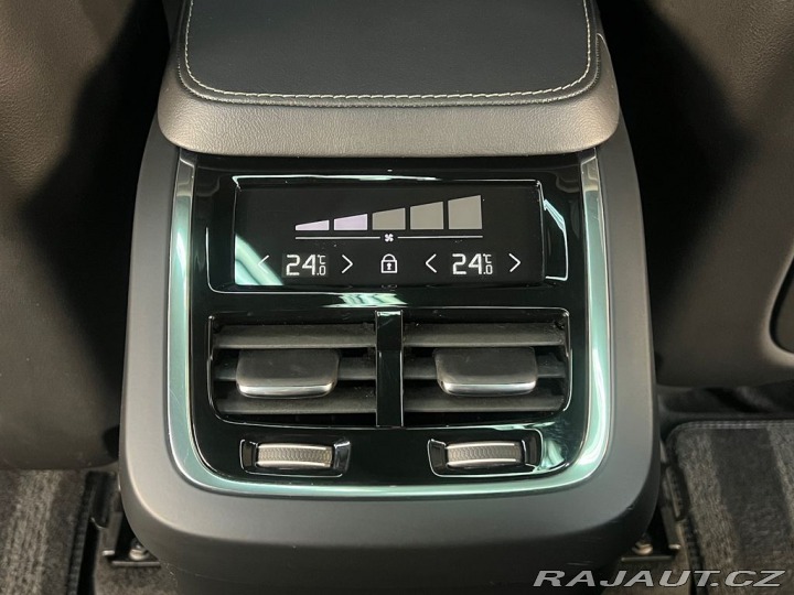 Volvo XC90 B5 AWD INSCRIPTION, PANOR 2021