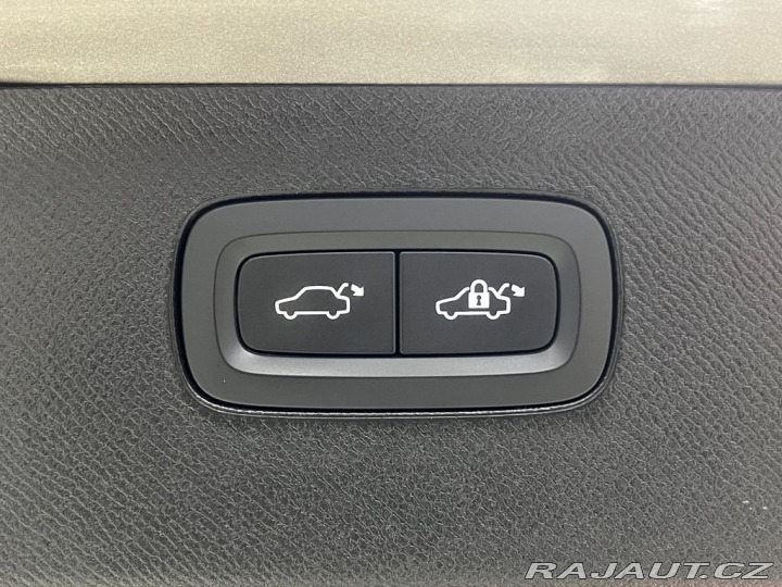 Volvo XC90 B5 AWD INSCRIPTION, PANOR 2021